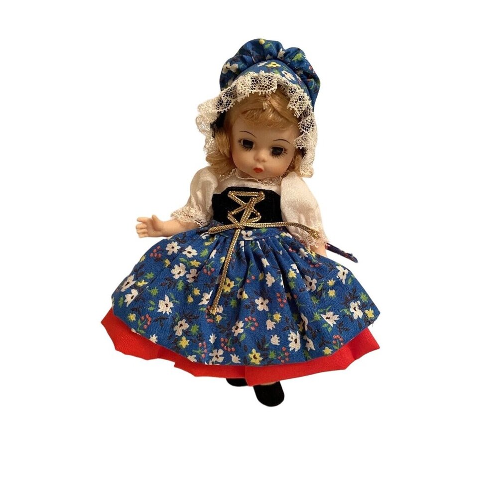 Madame Alexander Storyland Series Gretel 8" Doll Blue & Red Outfit 1970s Porcela